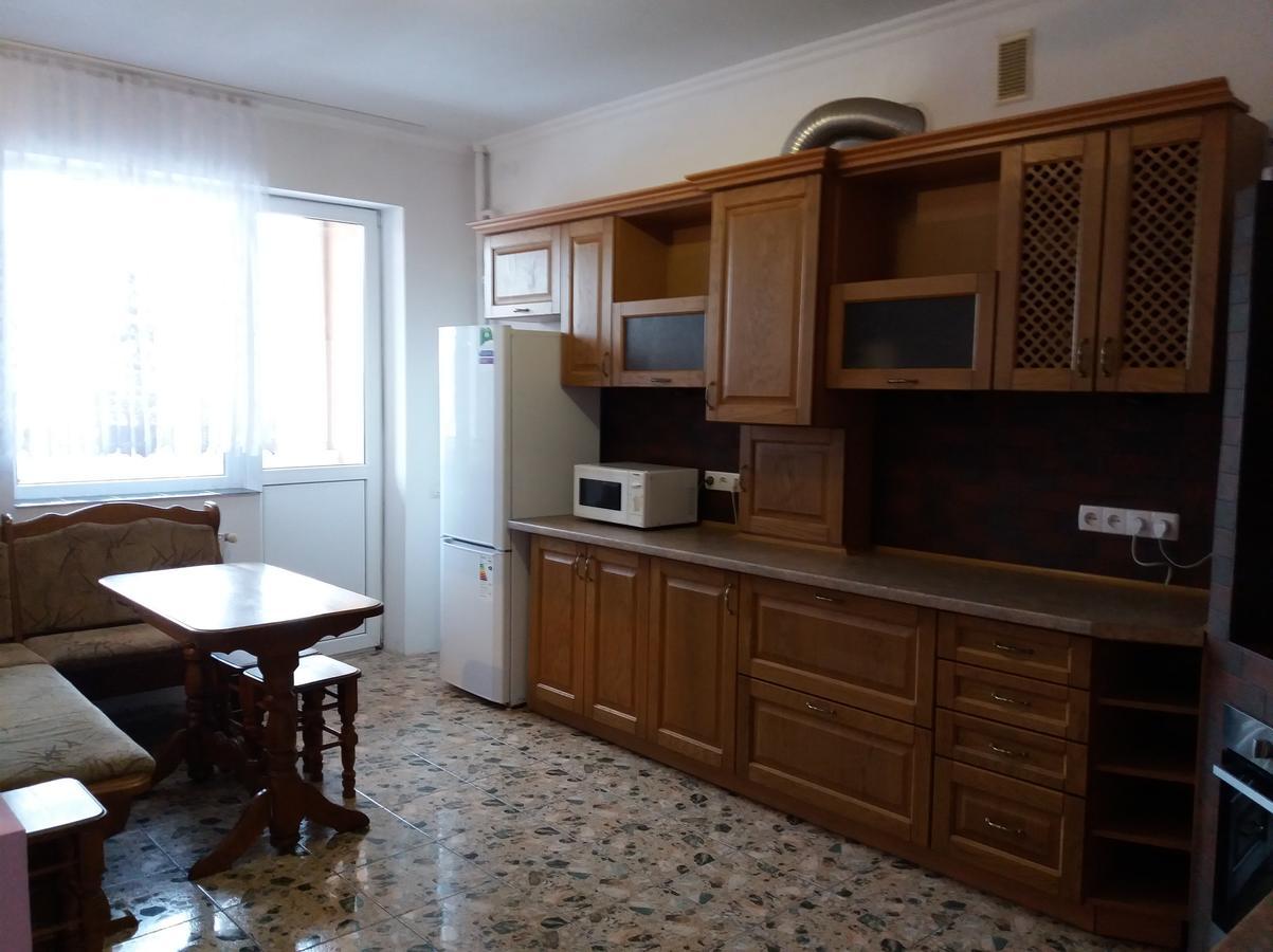 3-К Квартира Apartment Ivano Frankivsk Bagian luar foto